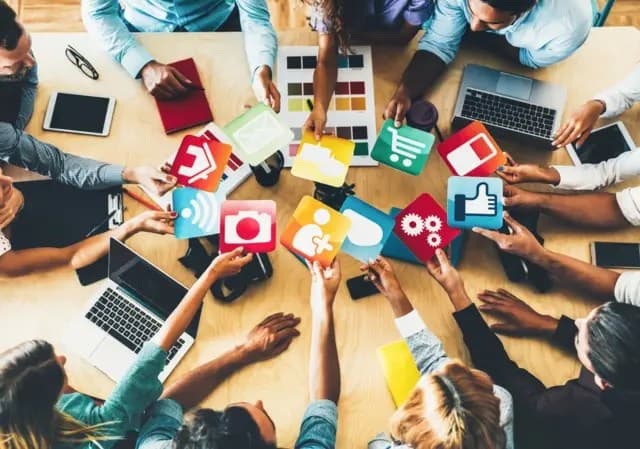 ucw-networking-on-social-media